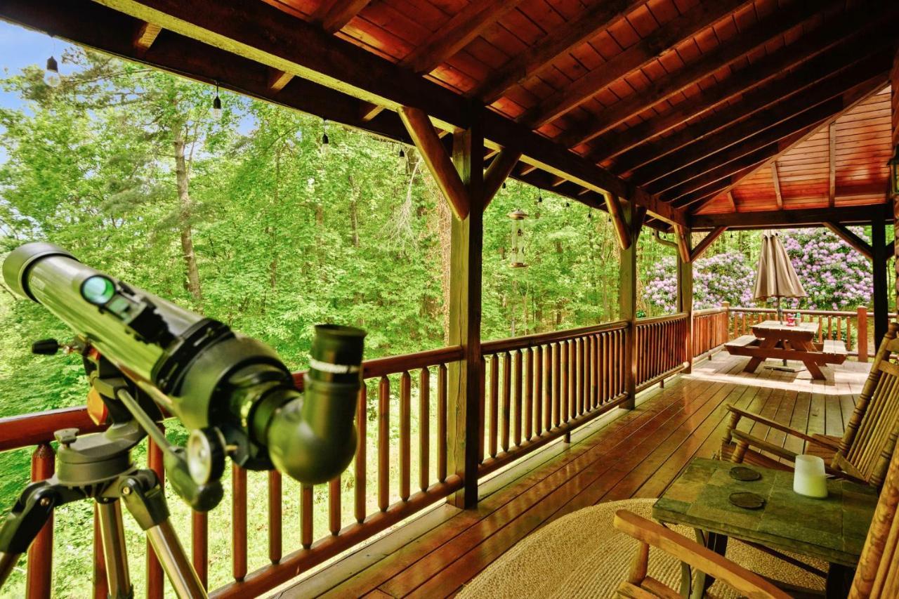 Tree Top Lodge: Lakeside Cabin Retreat with Hot Tub and Mountain Views Butler Exterior photo